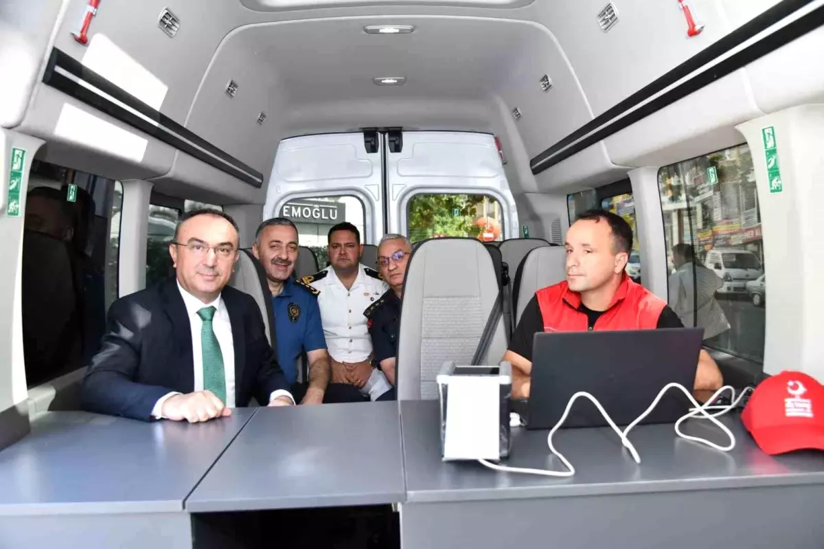 Tekirdağ'a Düzensiz Göçle Mücadele İçin Üçüncü Mobil Göç Noktası Aracı Hizmete Girdi