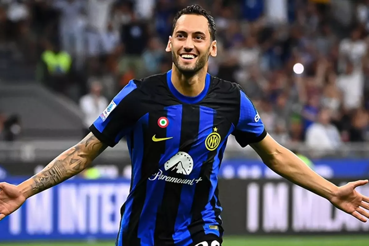 Yılın transferi duyuruldu! Hakan Çalhanoğlu 'Geliyorum' dedi