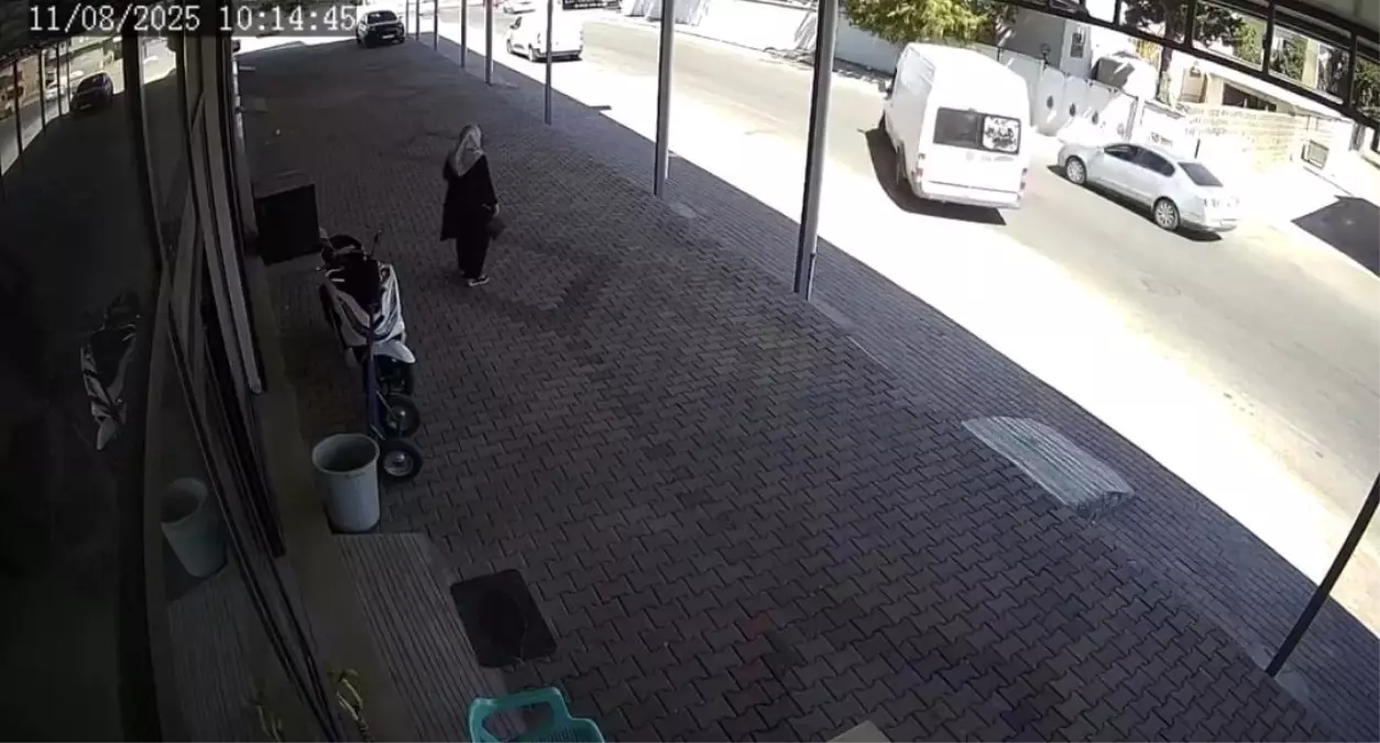 Şanlıurfa'da Kontrolsüz Minibüs Kazası