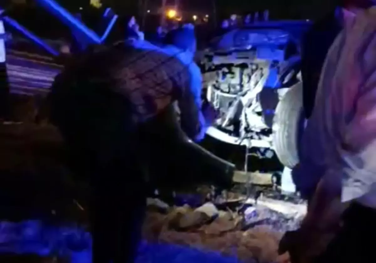 Yüksekova'da Trafik Kazası: 4 Yaralı