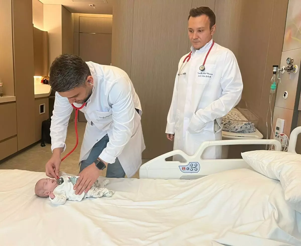 Erken Doğumla Hayata Tutunan Kartal Bebek Taburcu Oldu