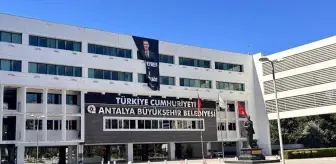 İBB'nin ardından bir operasyon da Antalya Büyükşehir Belediyesi'ne! 17 kişi gözaltına alındı