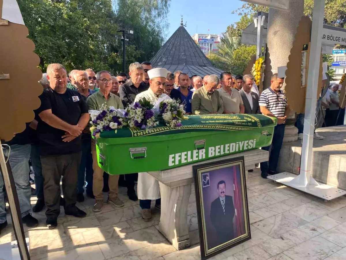 Esnaf Teşkilatının Duayeni Hulisi Akşit Son Yolculuğuna Uğurlandı