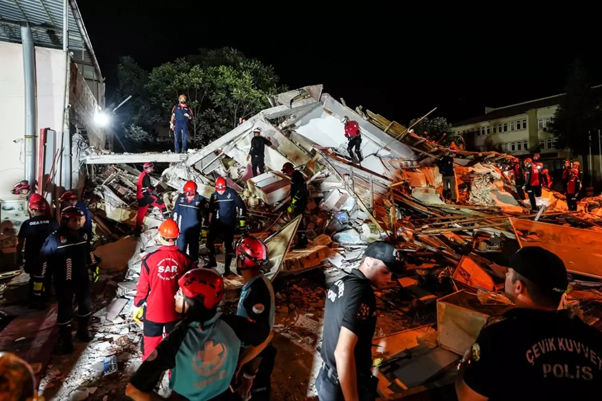 Balıkesir'deki 6.1 depremde gözaltına alınanlarla ilgili karar