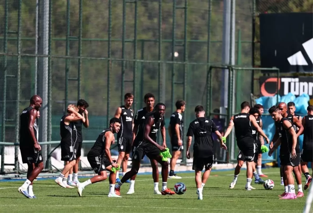 Beşiktaş, St. Patrick's Maçı İçin Hazırlıklara Devam Ediyor