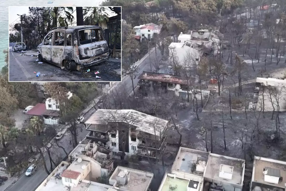 Çanakkale'de yanan villalar sabahın ilk ışıklarıyla görüntülendi