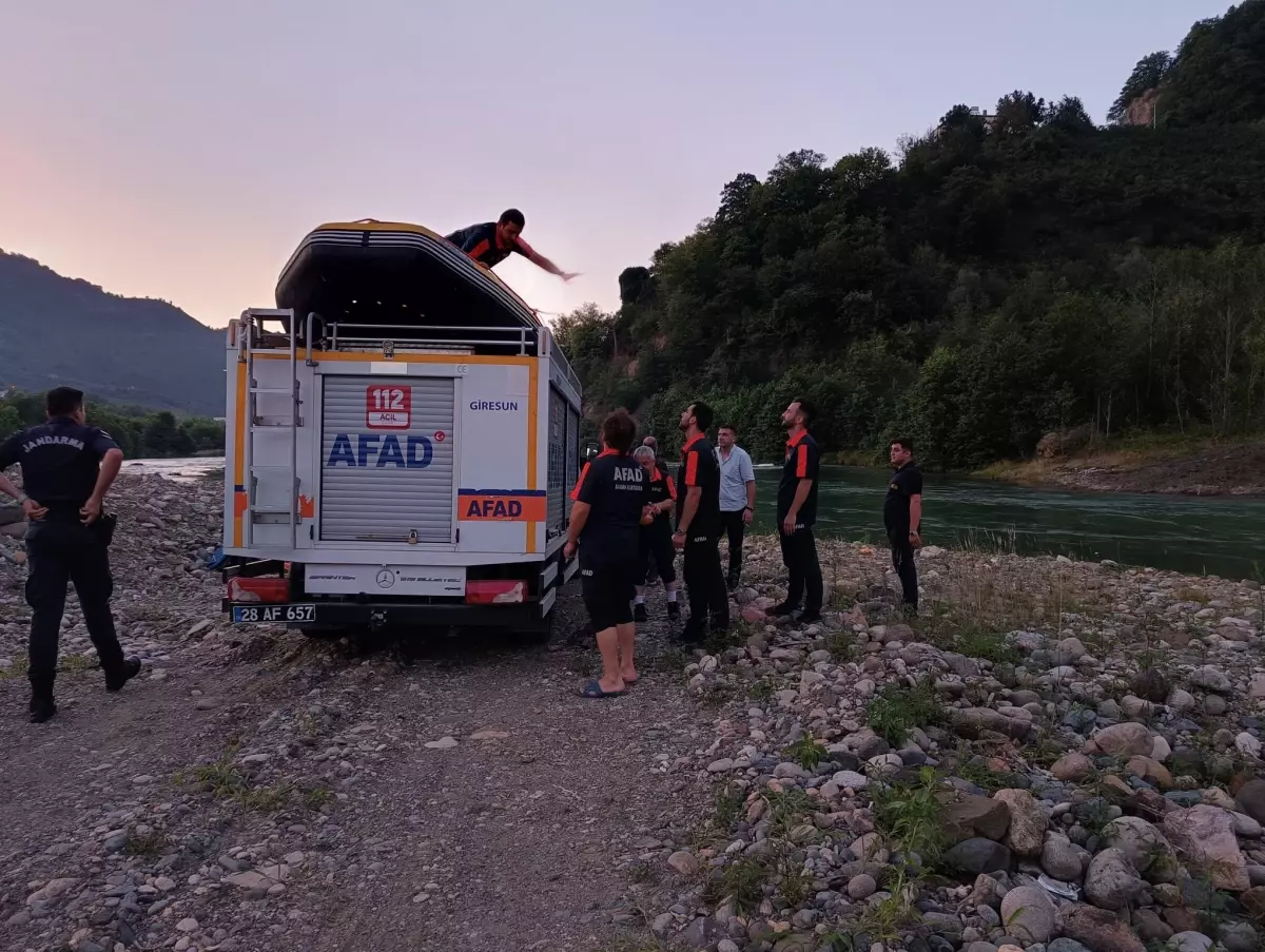 Giresun'da Mahsur Kalan İki Balıkçı Kurtarıldı