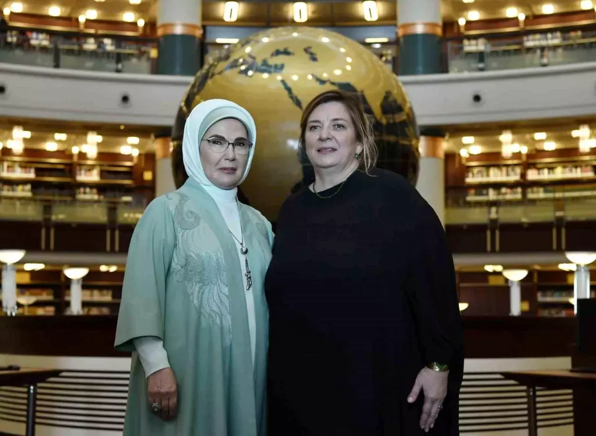Emine Erdoğan, Gürcistan Cumhurbaşkanı Kavelashvili'nin eşiyle Millet Kütüphanesi'ni ziyaret etti