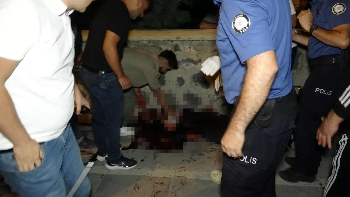 Erzurum'da Bıçaklı Kavga: Bir Kardeş Hayatını Kaybetti