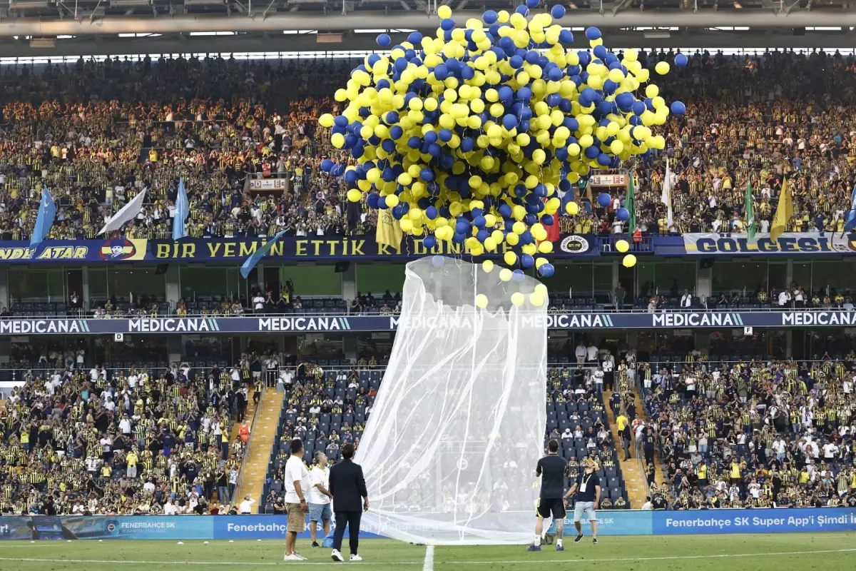 Fenerbahçe'den duygulandıran hareket! 1907 adet balon uçuruldu