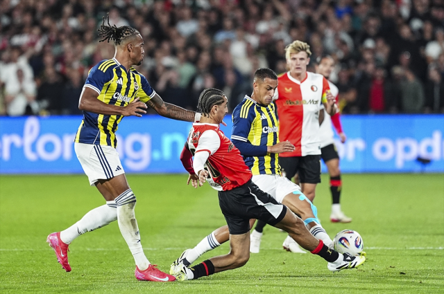 Fenerbahçe Feyenoord maçı muhtemel 11'ler!
