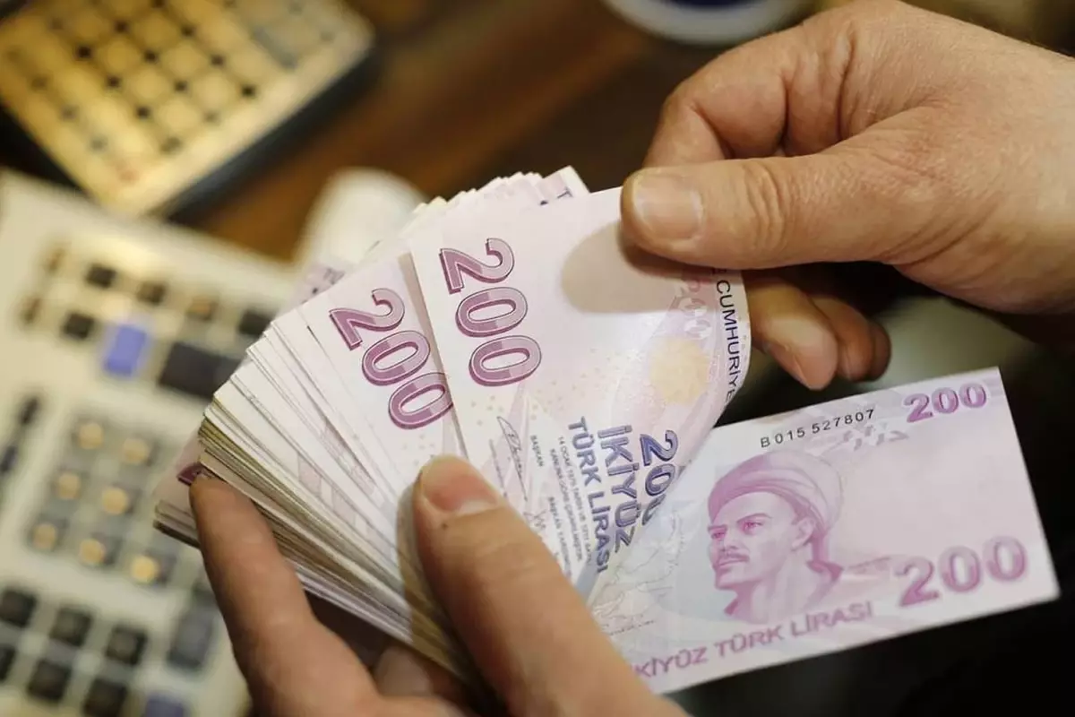 Hükümetin zam teklifine Memur-Sen'den ilk tepki: Ortada pazarlık yapacak bir teklif yok