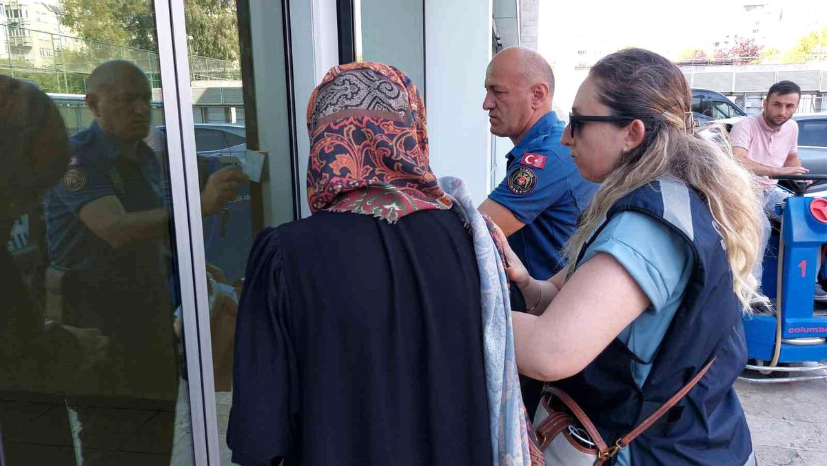Komşusunun Anahtarını Kopyalayıp 1.7 Milyon TL'lik Altın Çalan Kadına Adli Kontrol