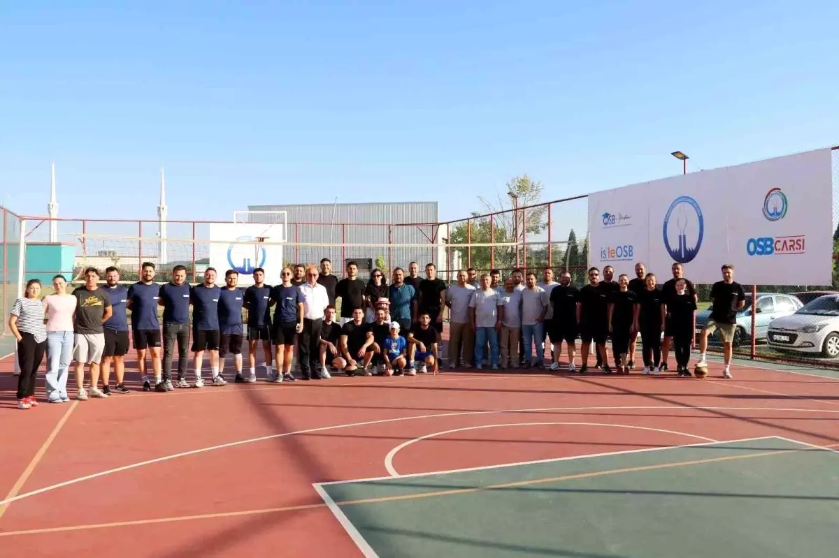 Kütahya OSB Voleybol Turnuvası Şampiyonu Keramika Takımı Oldu