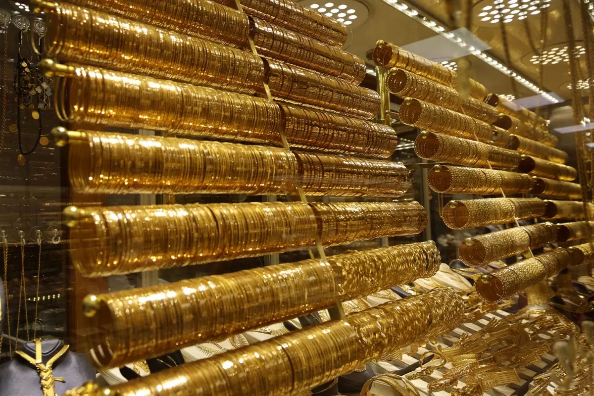 Kuyumcular altın için yıl sonunu işaret etti: 6 bin lira olacak
