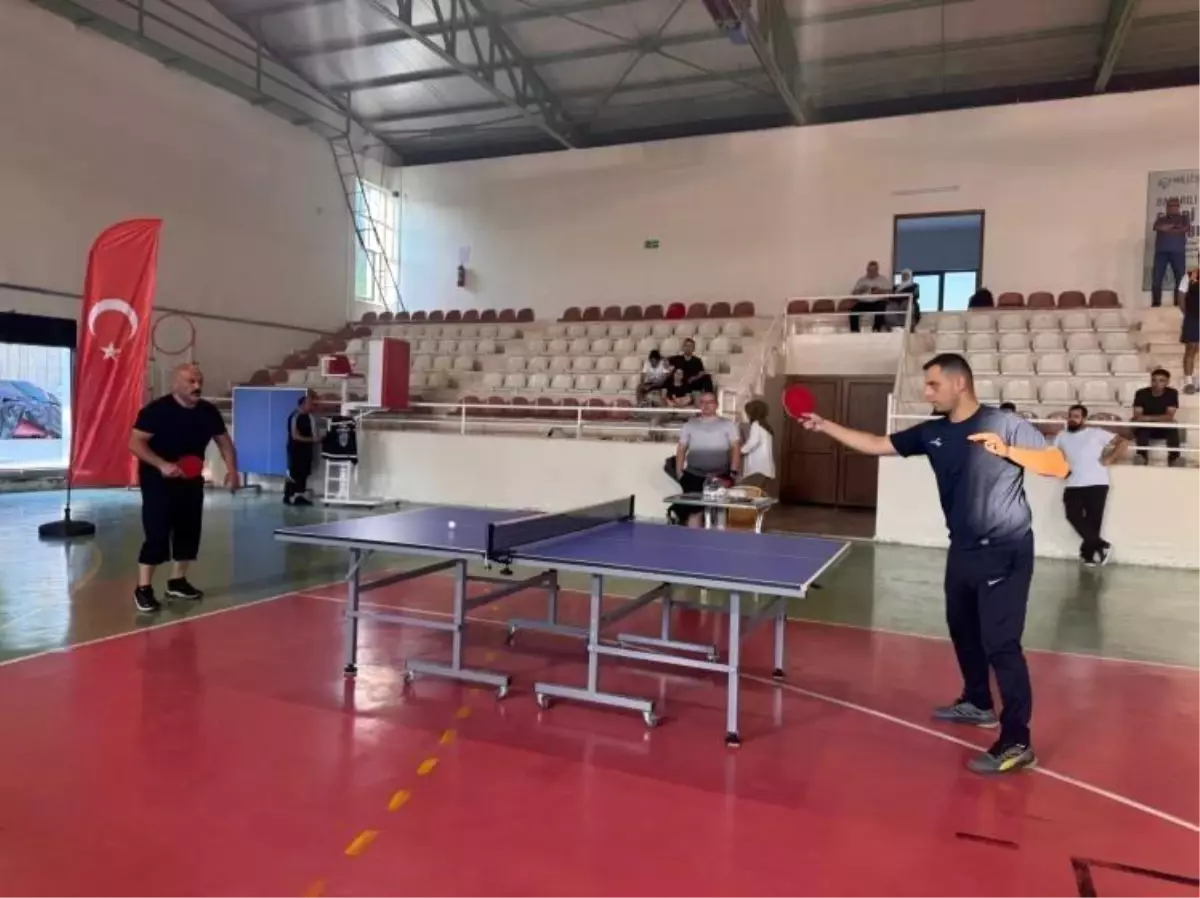 Bilecik'te Masa Tenisi Turnuvası Coşkusu