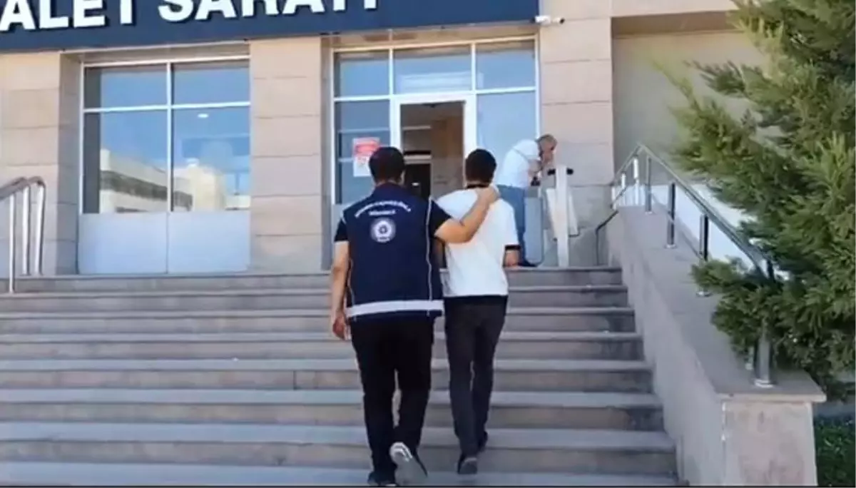 Van'da Göçmen Kaçakçılığı Operasyonu: 11 Organizörden 3'ü Tutuklandı
