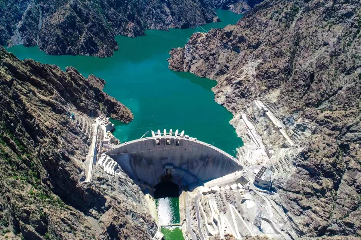 Yusufeli Barajı ve HES, Yıllık 1,8 Milyar kWh Elektrik Üretiyor