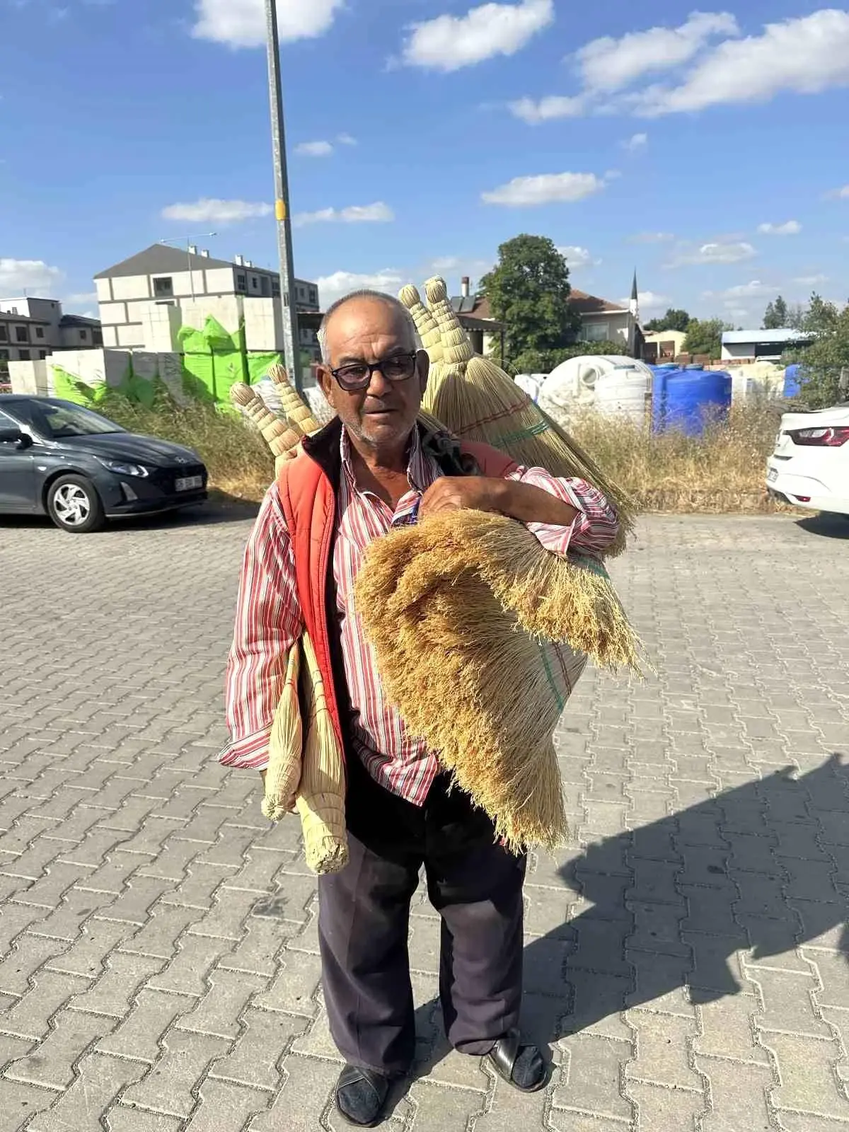 56 Yıldır Süpürge Satan Sami Turna'nın Azmi