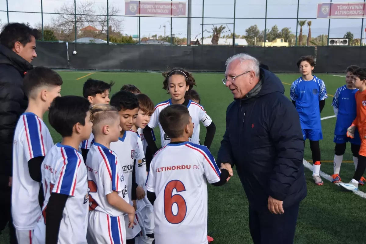 Seyit Mehmet Özkan'dan Sokak Futbolu Projesi
