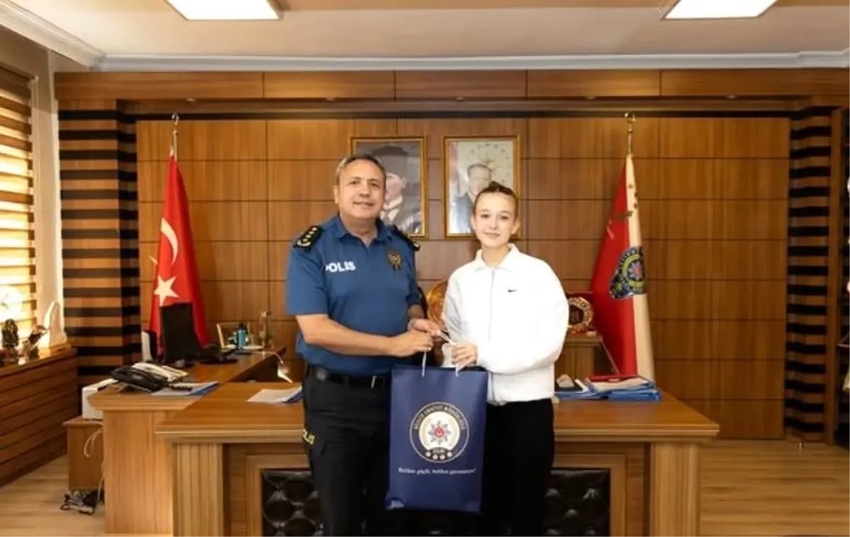 Bilecik İl Emniyet Müdürü, Başarılı Taekwondo Sporcularını Kabul Etti