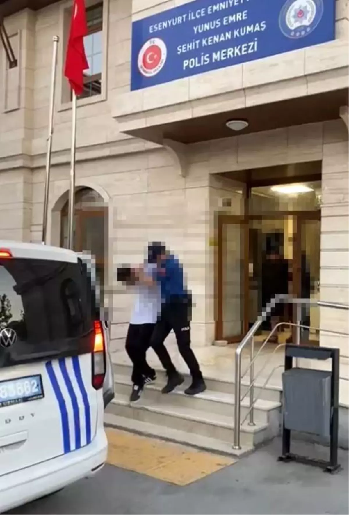 Esenyurt'ta Sokak Ortasında Silahlı Kavga: 2 Şüpheli Yakalandı
