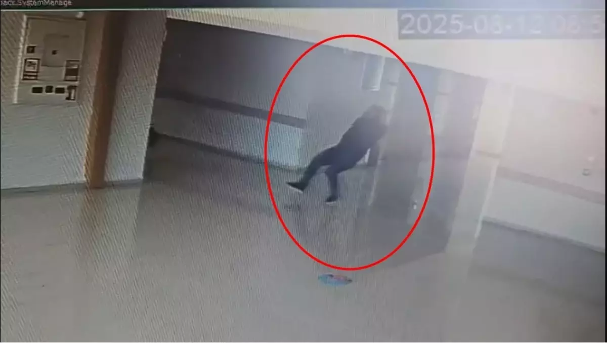 Hastanede 'Mavi Kod' Panik Anı: Sağlık Personeli Düştü