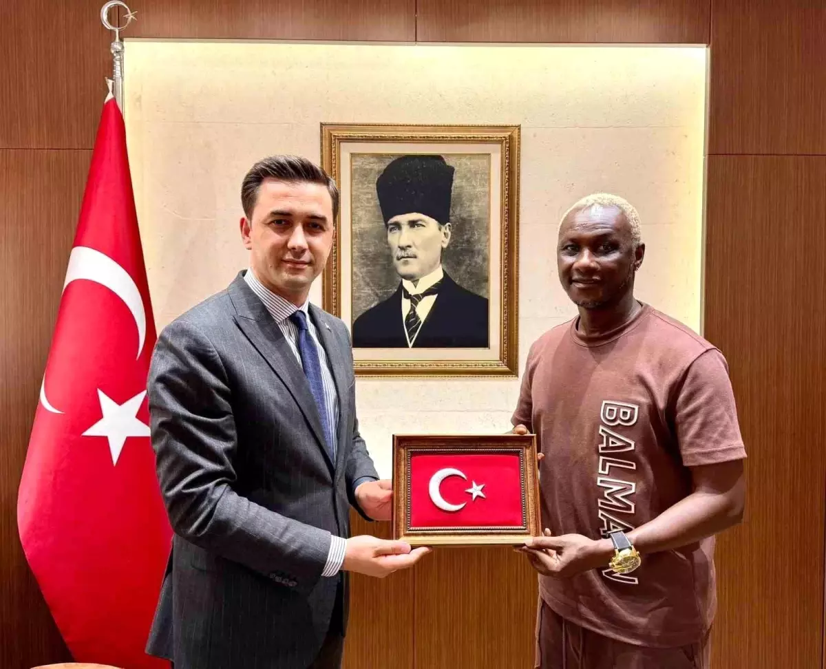 İbrahim Yattara Midyat'ta Gençlerle Buluştu