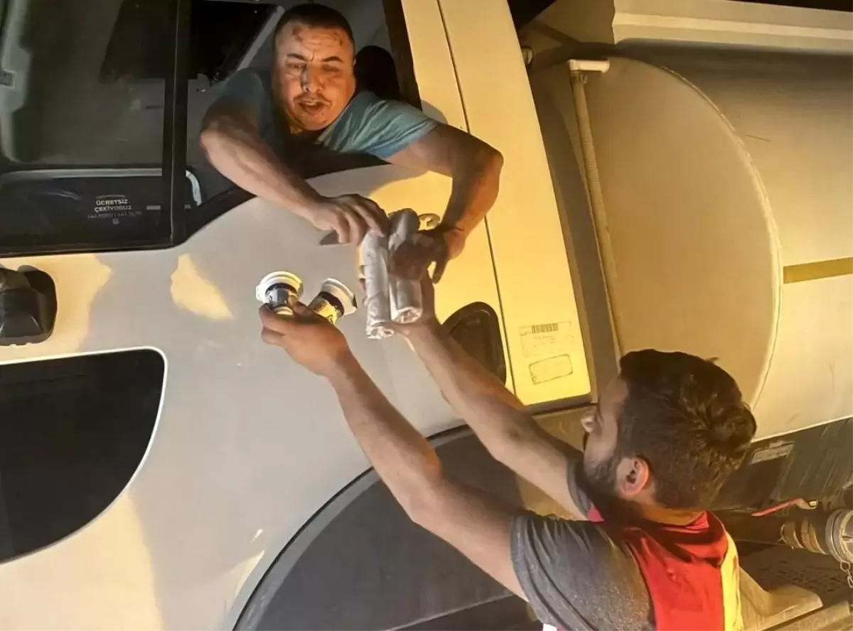 Kızılay'dan Yayladağı'ndaki Yangınla Mücadele Ekiplerine Destek