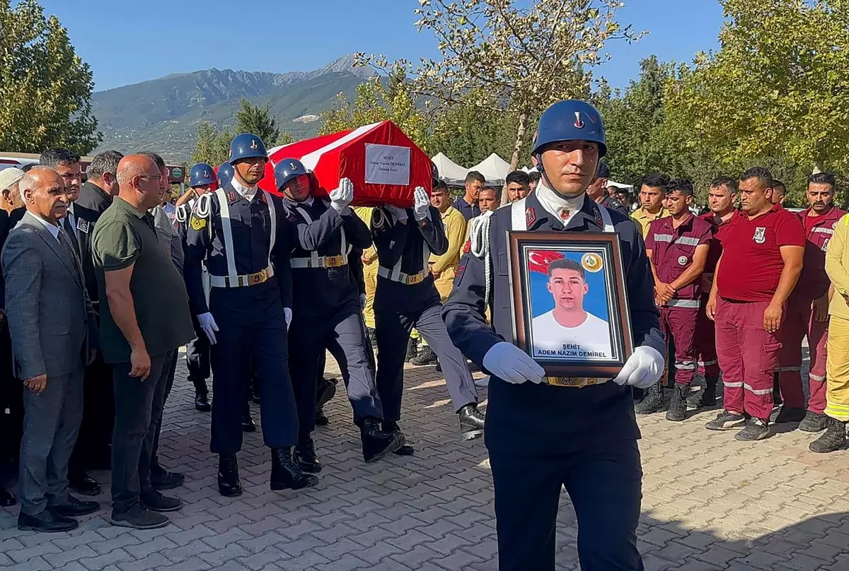 Orman İşçisi Adem Nazım Demirel'in Son Yolculuğuna Uğurlandı