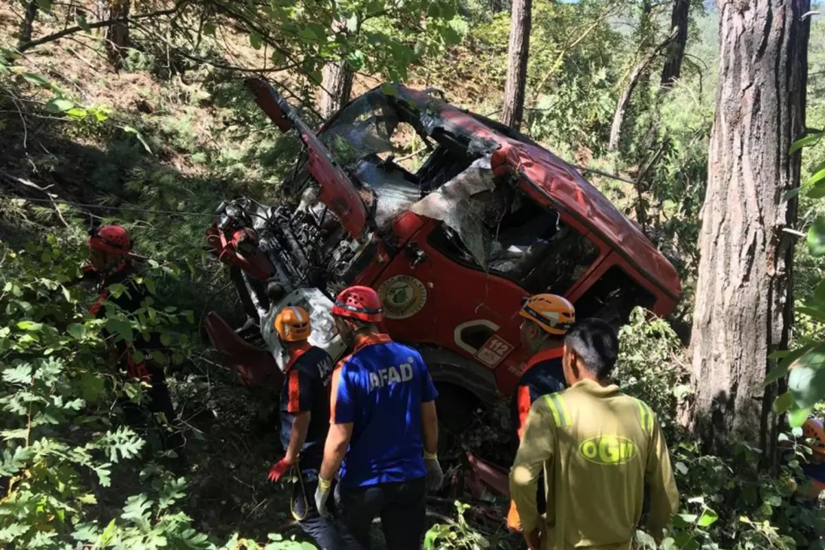 Osmaniye'de yangına müdahale eden arazöz devrildi: 1 işçi şehit