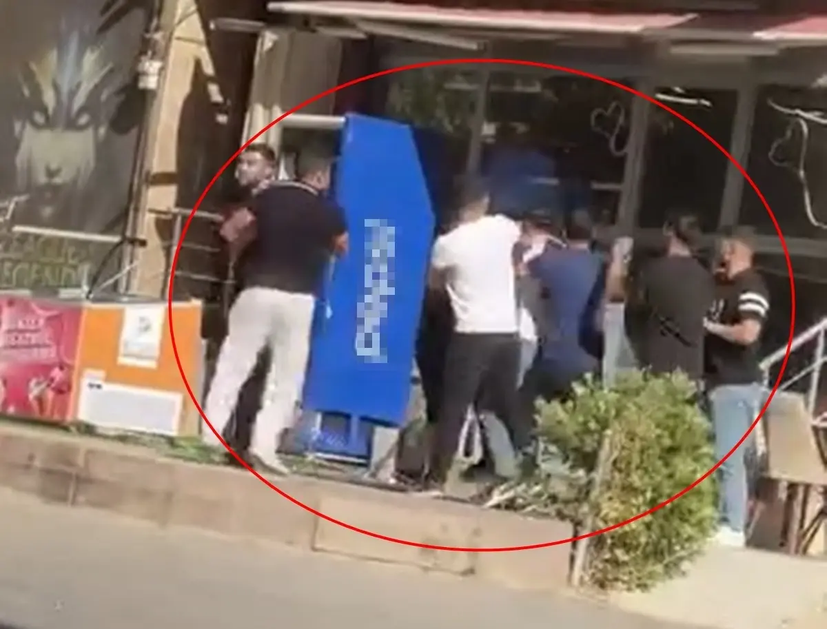 Siirt'te İki Grup Arasında Kavga Güvenlik Kamerasında