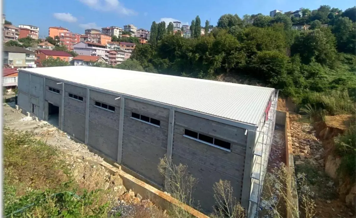 Zonguldak'ta Merkez Bahçelievler Kapalı Spor Salonu İnşaatında Sona Yaklaşıldı