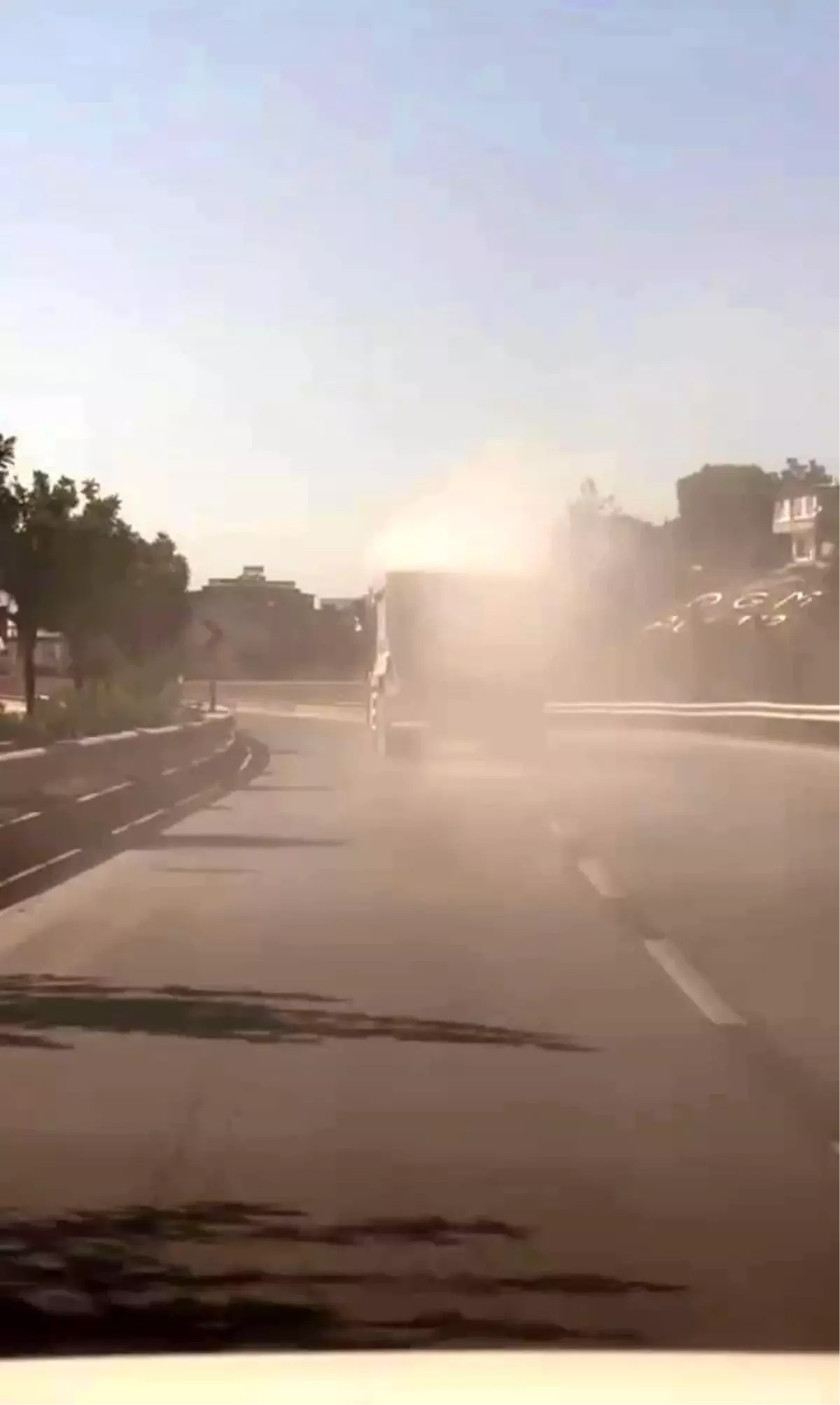 Hatay'da Trafiği Tehlikeye Düşüren Kamyona Ceza