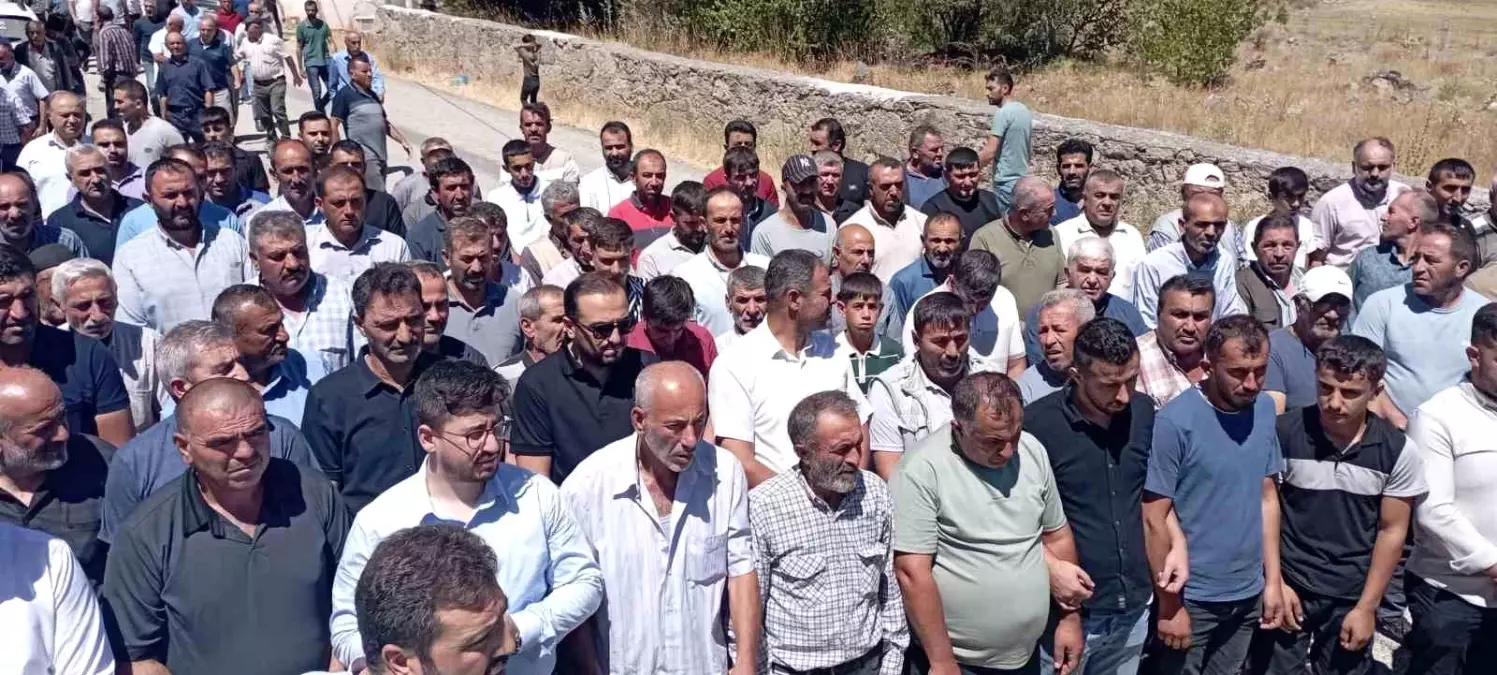 Tokat'ta Traktör Kazasında Hayatını Kaybeden Selami Südüpak Son Yolculuğuna Uğurlandı
