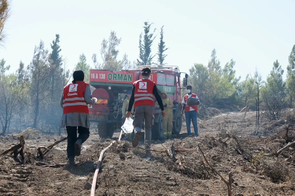 Türk Kızılay, Orman Yangınlarıyla Mücadelede Destek Sağlıyor