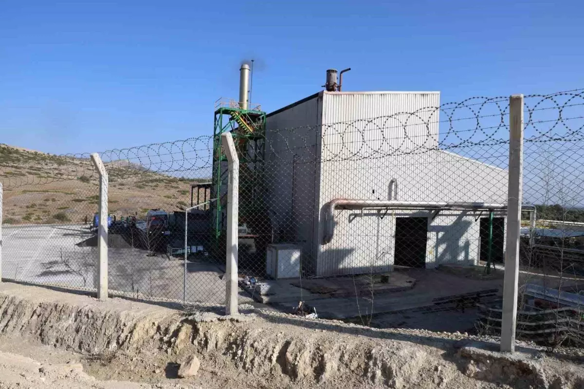 Adana'da Etil Alkol Üretim Tesisinde Yangın Çıktı