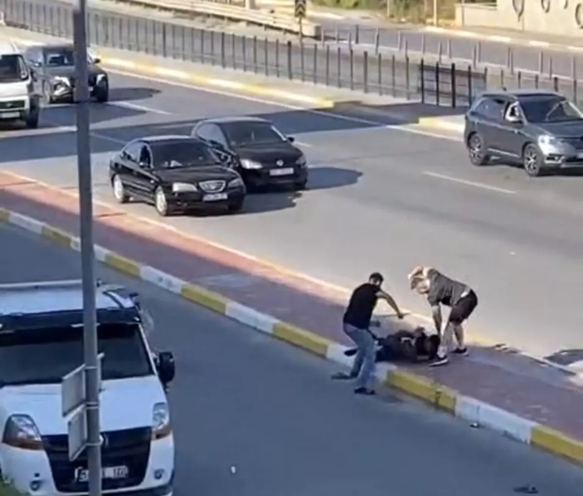 Sakarya'da Trafikte Tartışma Kavgaya Dönüştü