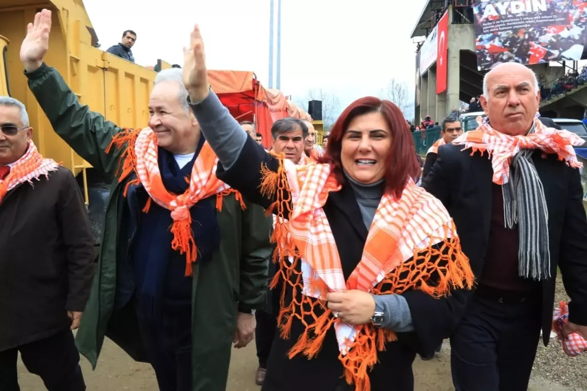 Özlem Çerçioğlu ile birlikte 3 belediye başkanı daha CHP'den istifa etti