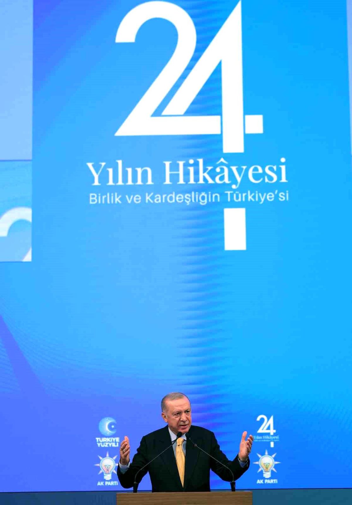 Cumhurbaşkanı Erdoğan: 'Soluklanmaları için bir süreliğine dinlenmeye aldığımız arkadaşlarımızla bağımızı asla koparmaz, irtibatımızı kesmez,...