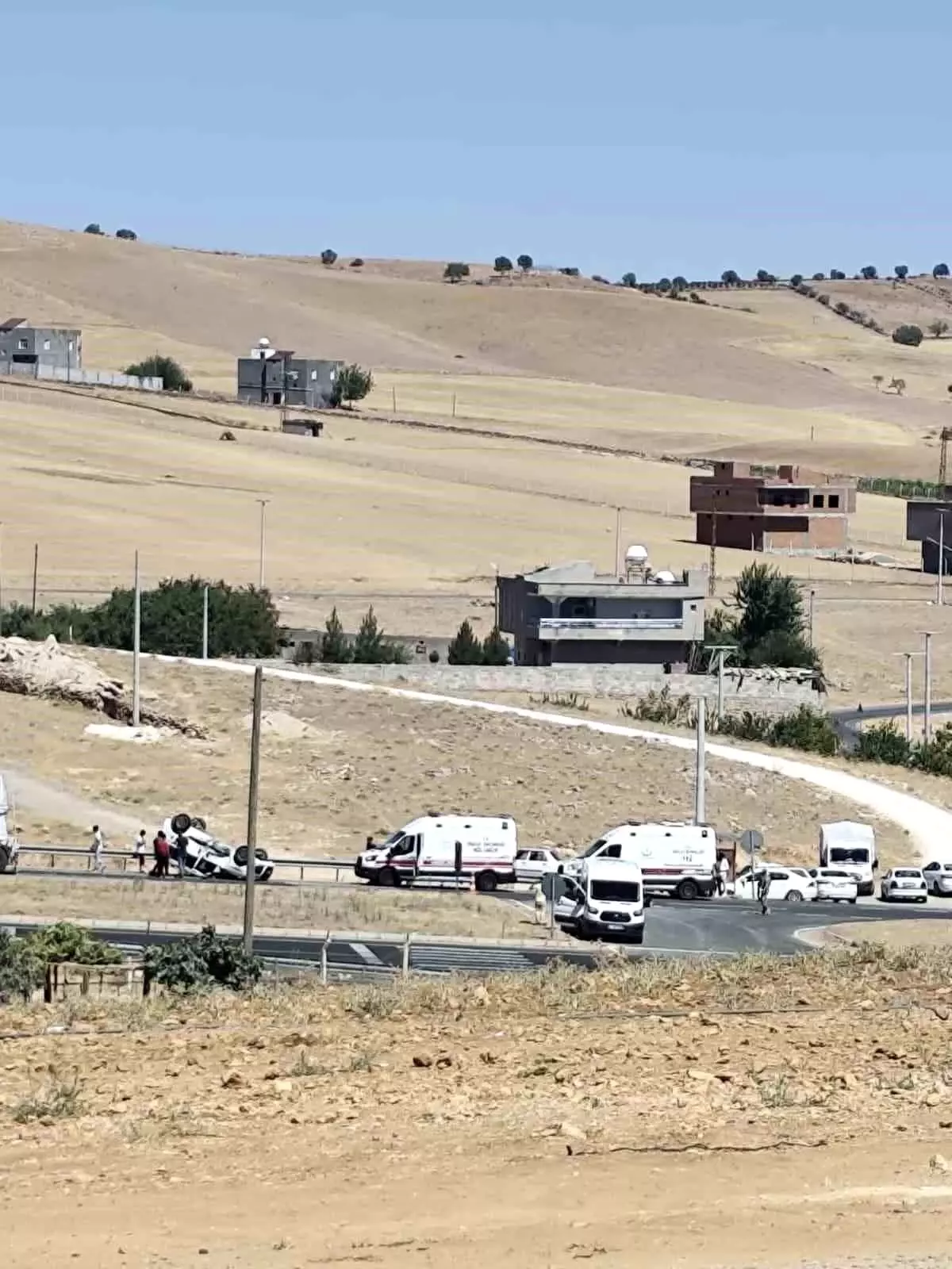 Diyarbakır'da Otomobilin Takla Atması Sonucu 2 Yaralı
