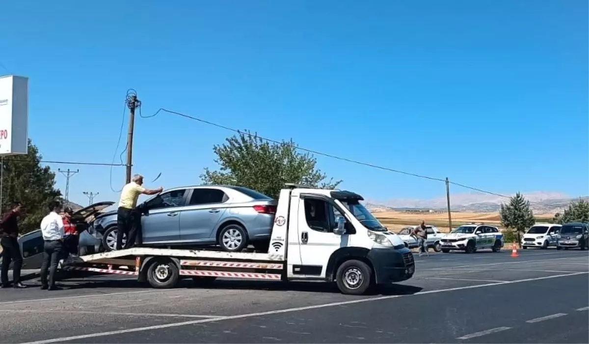 Adıyaman'da Trafik Kazası: 4 Yaralı