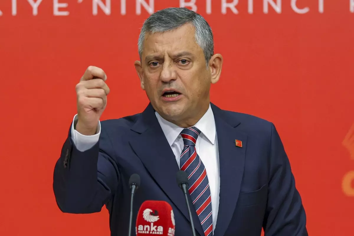 'Hediyem olacak, saat 12'yi bekleyin' diyen Özgür Özel'den bomba iddia