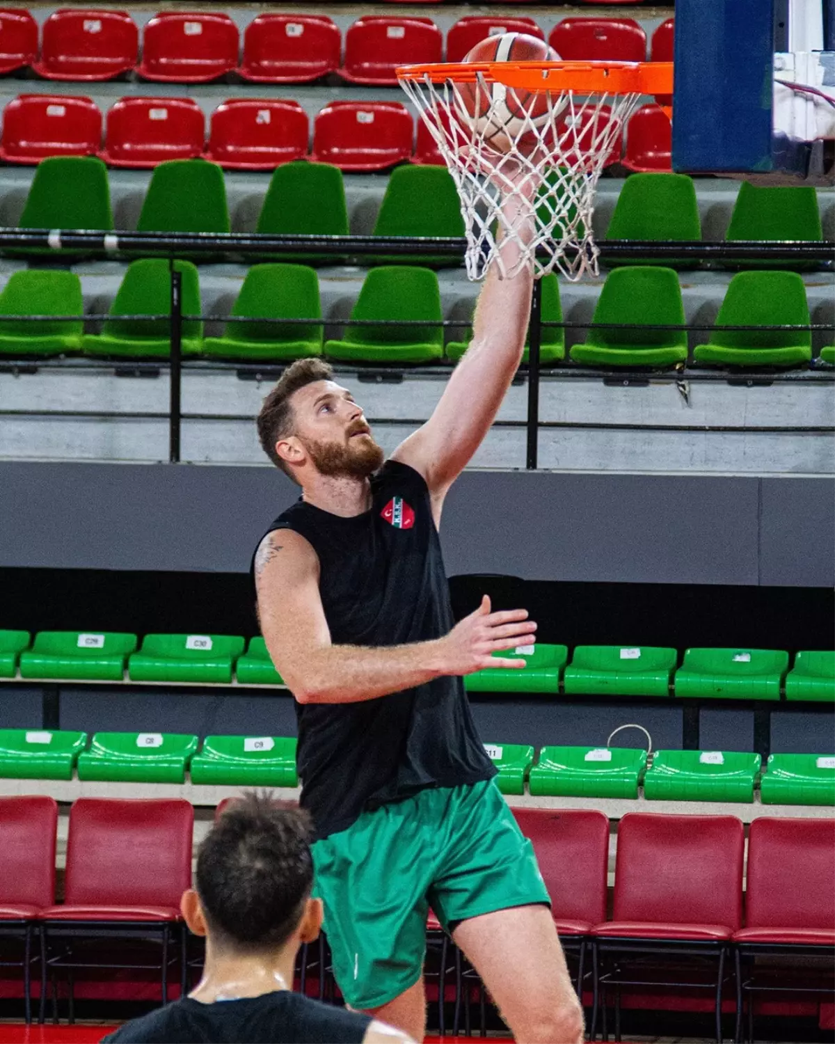 Karşıyaka, Yeni Sezon Öncesi Sponsorluk Anlaşmaları Yapıyor
