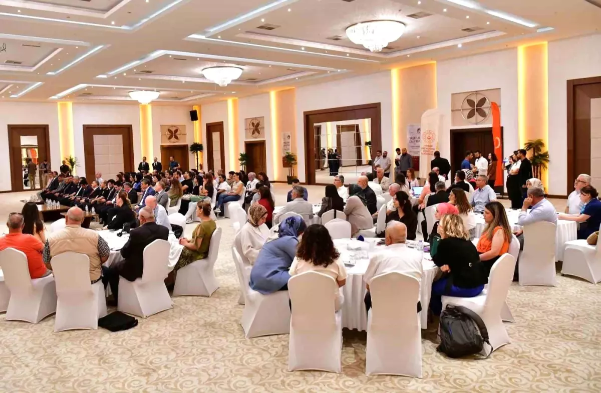 Kırşehir'de 'Yaşlılık Çalıştayı' Düzenlendi