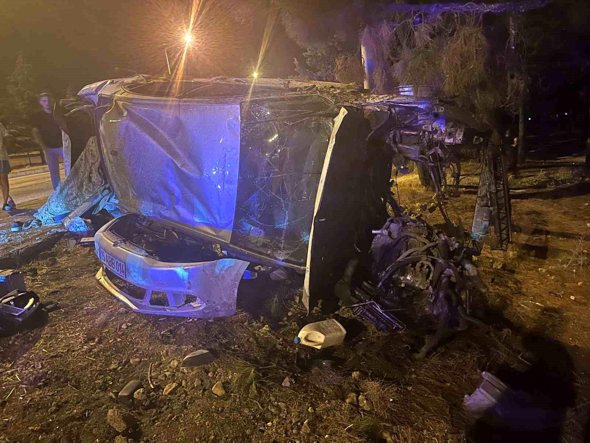 Burdur'da Trafik Kazası: 4 Yaralı