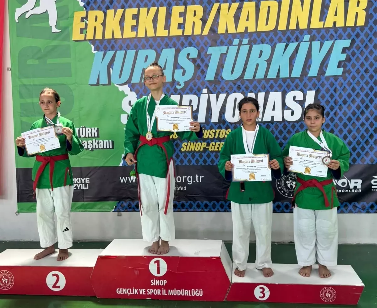 Düzceli Sporcular Kuraş Şampiyonasında 8 Madalya Kazandı