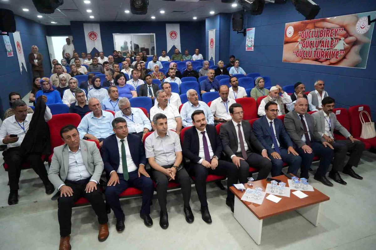 Muş'ta Yaşlılık Çalıştayı Düzenlendi