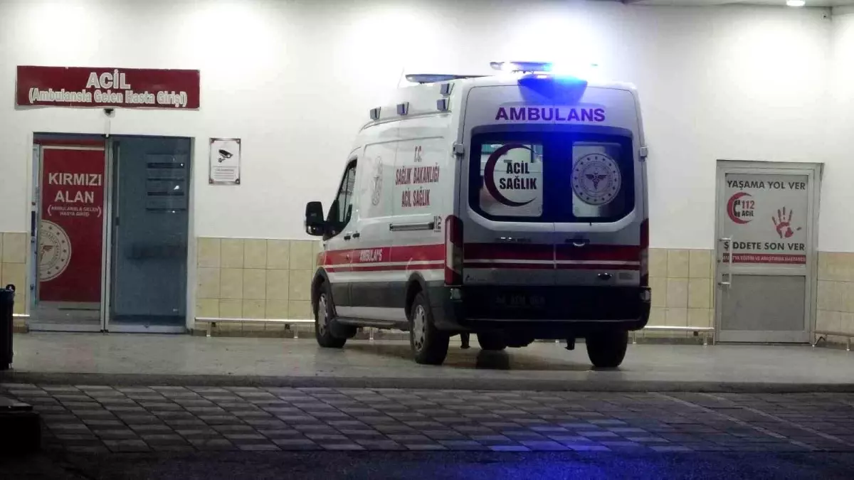 Malatya'da Otomobil ile Çapa Motoru Çarpıştı: 3 Yaralı