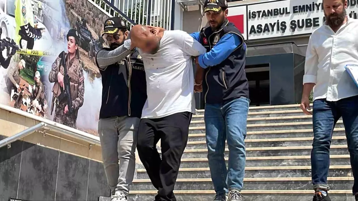 İstanbul'da 15 Temmuz Şehidi Kabri Tahrip Edildi